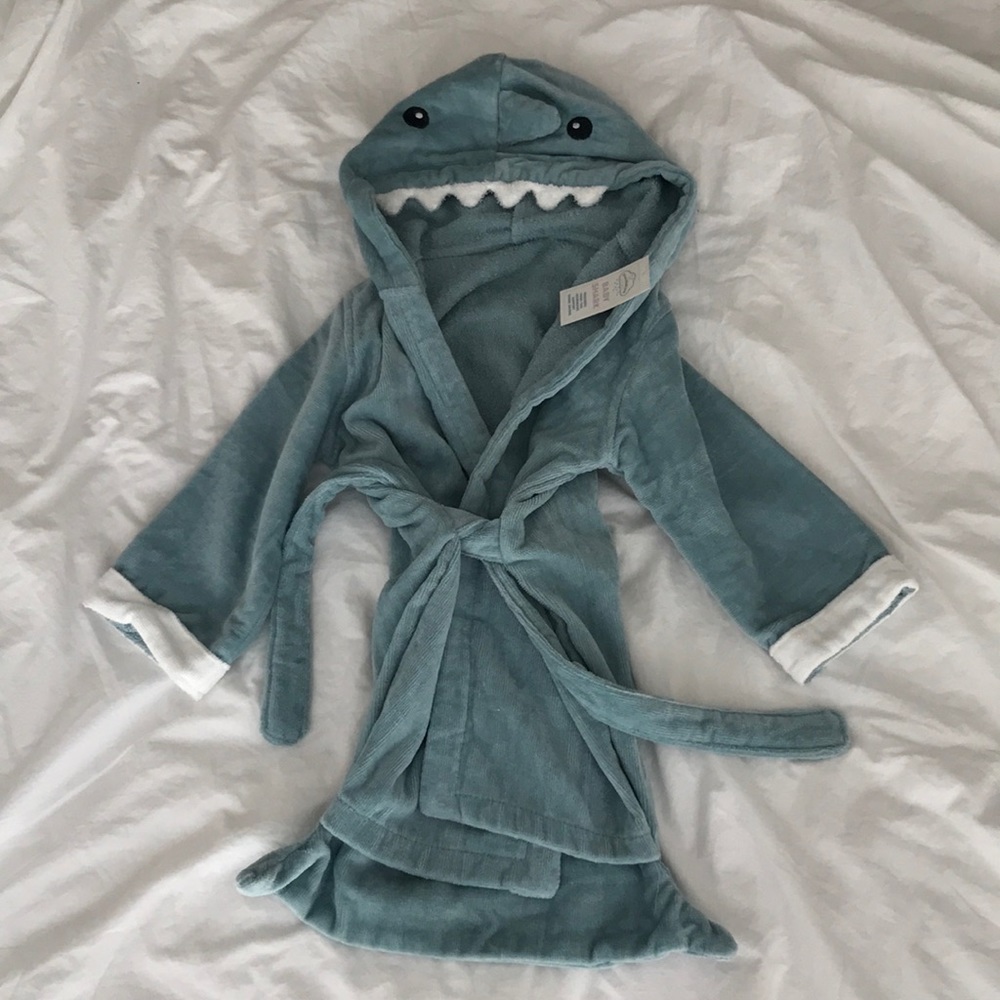 NEW toddler shark bath robe